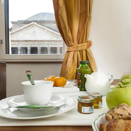 Sole Al Pantheon Suites