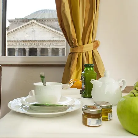 Sole Al Pantheon Suites