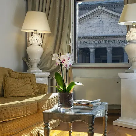 Konukevi Sole Al Pantheon Suites