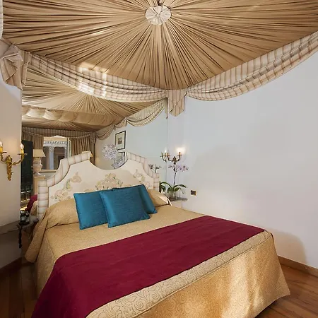 Sole Al Pantheon Suites Konukevi Roma