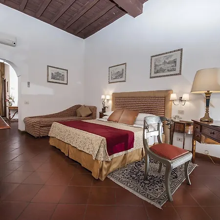 Sole Al Pantheon Suites