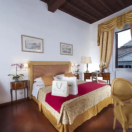 Sole Al Pantheon Suites