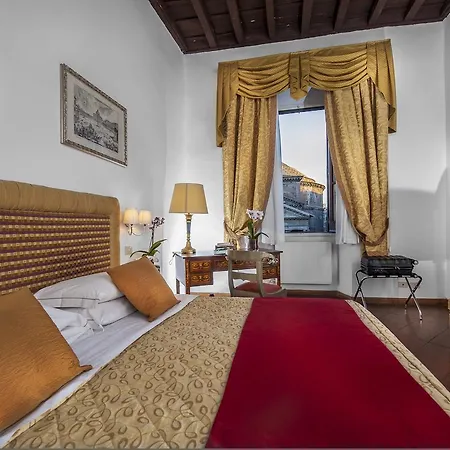 Sole Al Pantheon Suites Konukevi