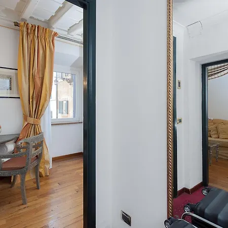 Sole Al Pantheon Suites 招待所 罗马