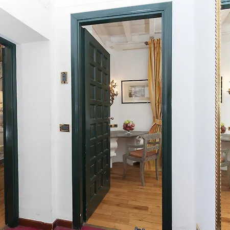 Sole Al Pantheon Suites 招待所 罗马