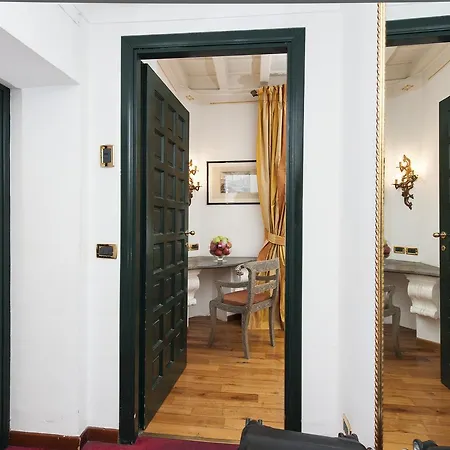 Sole Al Pantheon Suites * Rzym